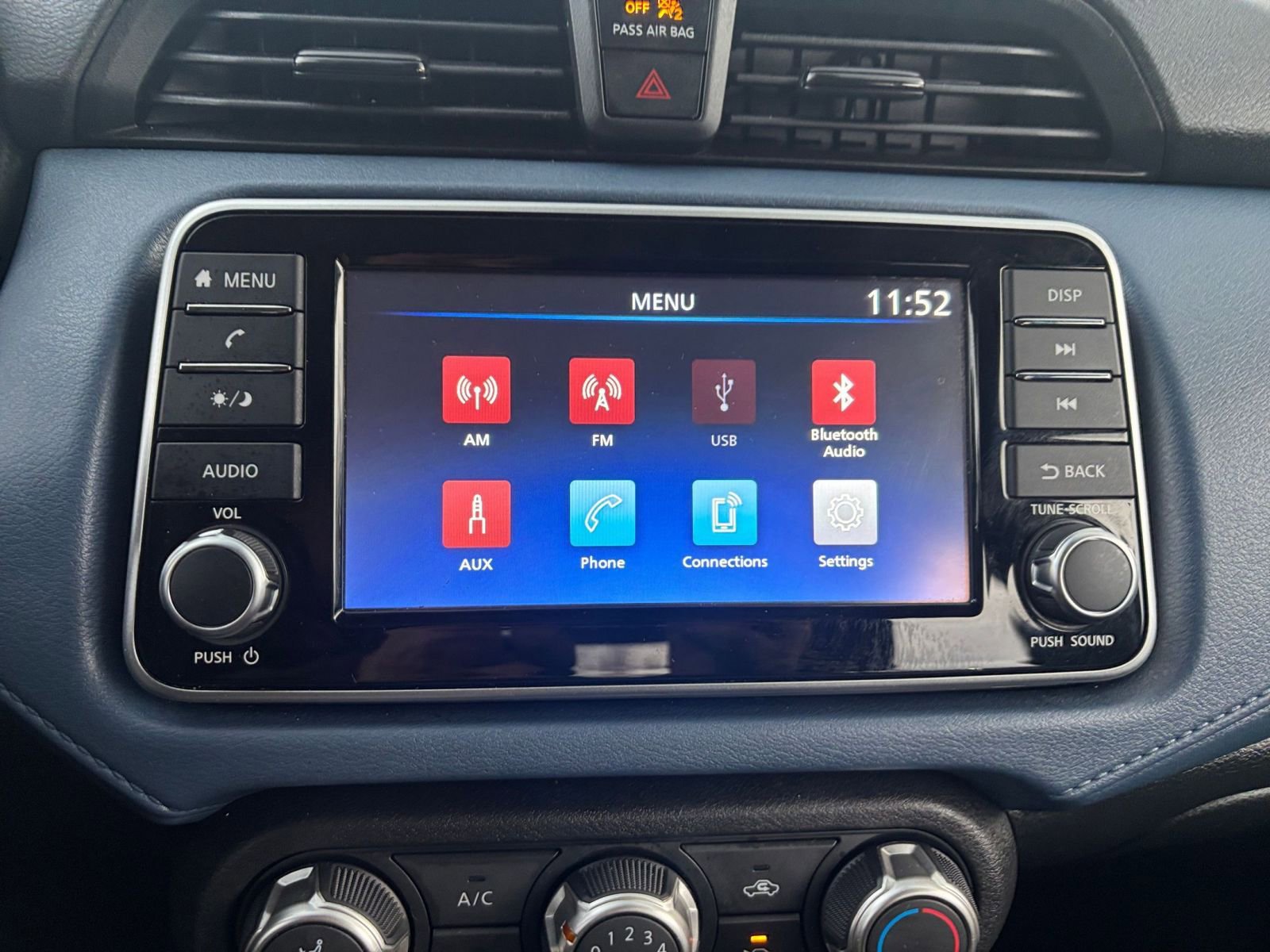 Used 2025 Nissan Versa SV image 20