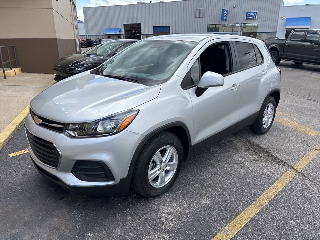 Used 2020 Chevrolet Trax LS w/ Tint and Cruise Package FWD image 6