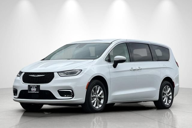 Used 2023 Chrysler Pacifica Touring-L AWD/4WD image 8