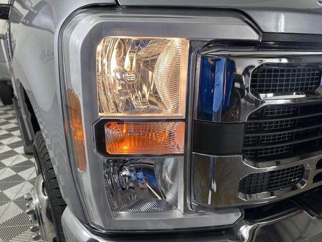 Used 2024 Ford F350 XLT image 4