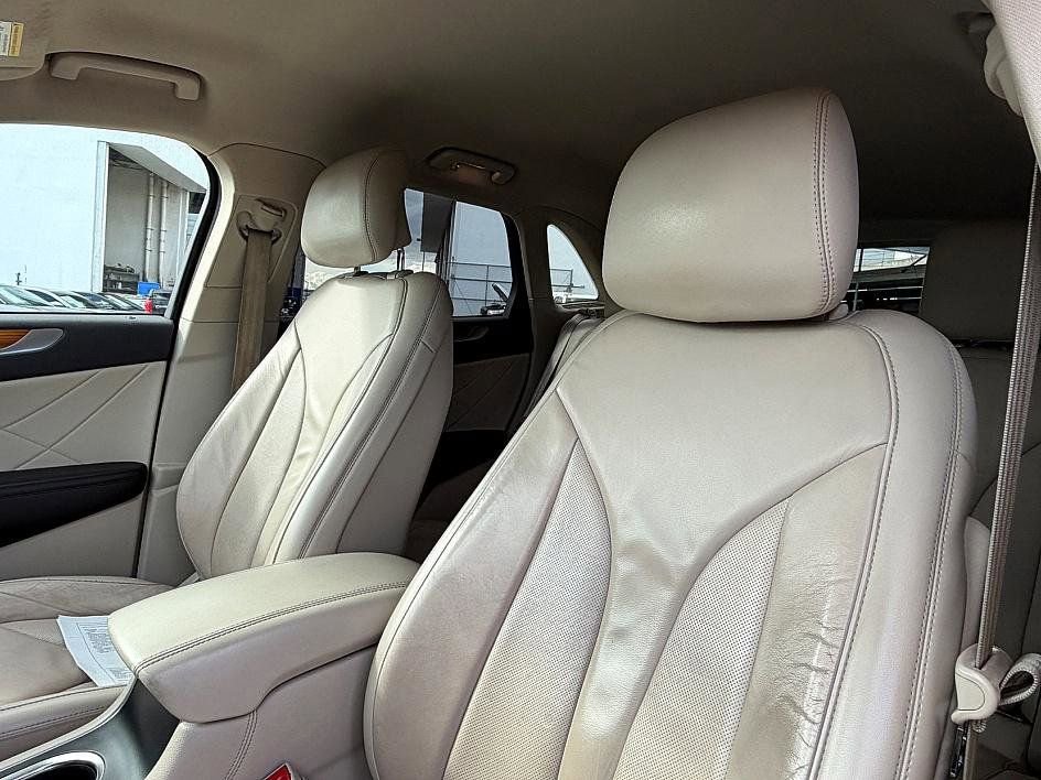 Used 2019 Lincoln MKC Select w/ Select Plus Package image 23