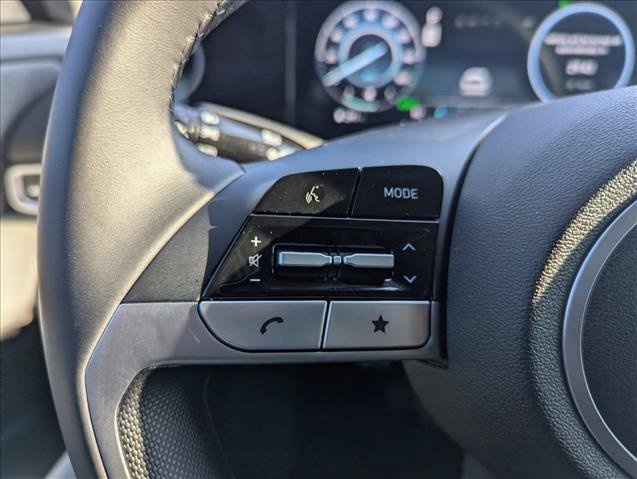 Certified 2025 Hyundai Elantra Limited FWD image 13