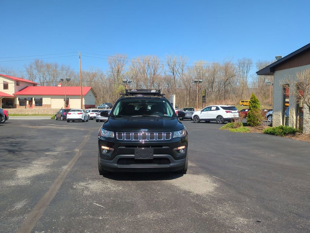 Used 2018 Jeep Compass Latitude AWD/4WD image 2