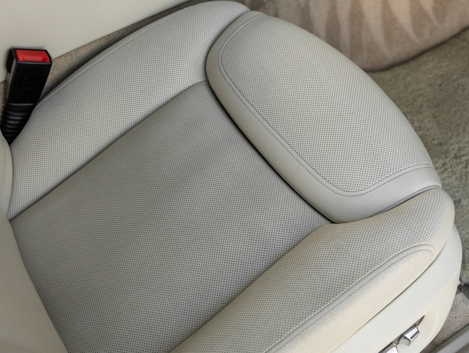 Used 2015 Rolls-Royce Ghost RWD image 47