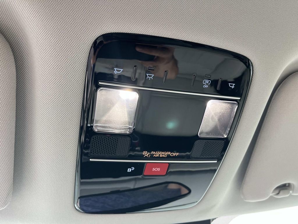 Used 2025 Hyundai Santa Fe SEL image 27