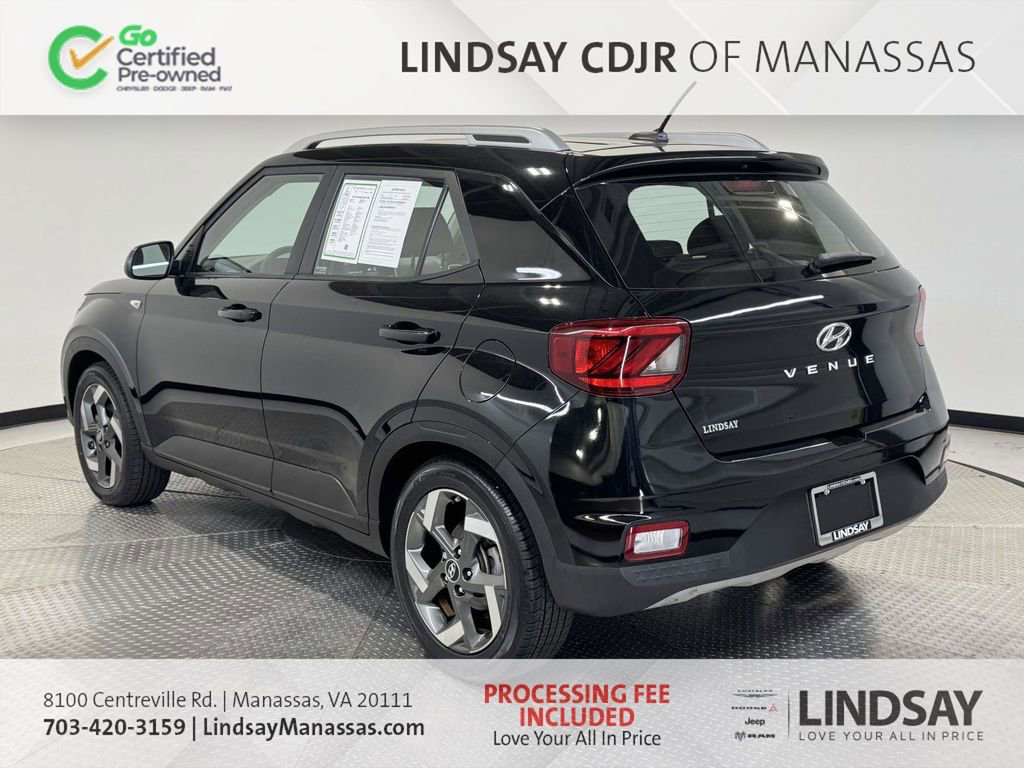 Used 2023 Hyundai Venue SEL w/ Cargo Package FWD image 6