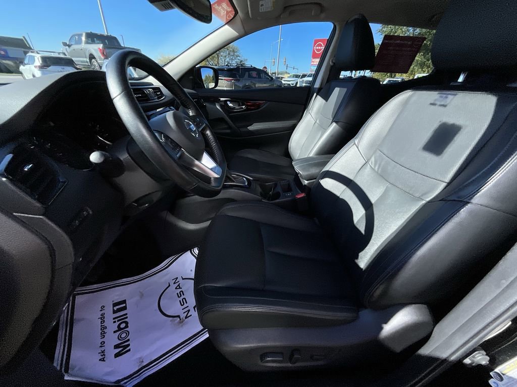 Certified 2022 Nissan Rogue Sport SL w/ Premium Package image 32