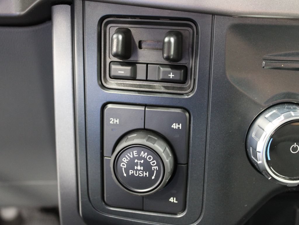 Used 2025 Ford F150 XLT w/ Equipment Group 301A Standard AWD/4WD image 57