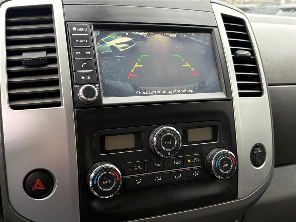 Used 2020 Nissan Frontier SV w/ Midnight Edition Floor Mats image 9