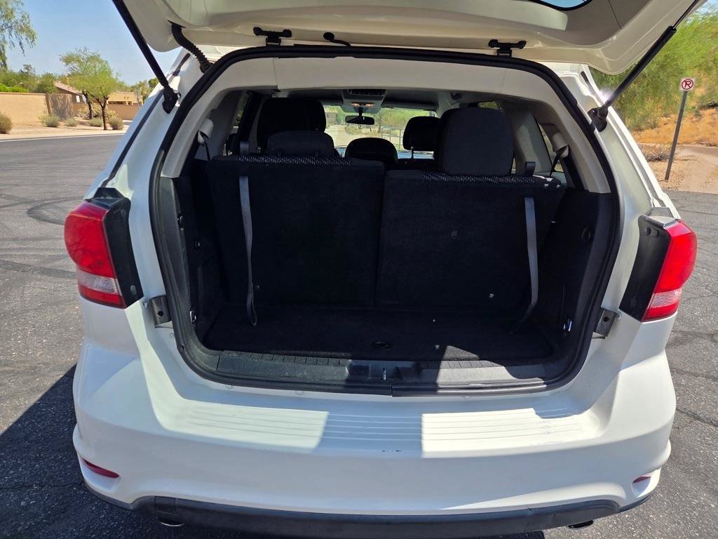 Used 2015 Dodge Journey SXT w/ Flexible Seating Group FWD image 9