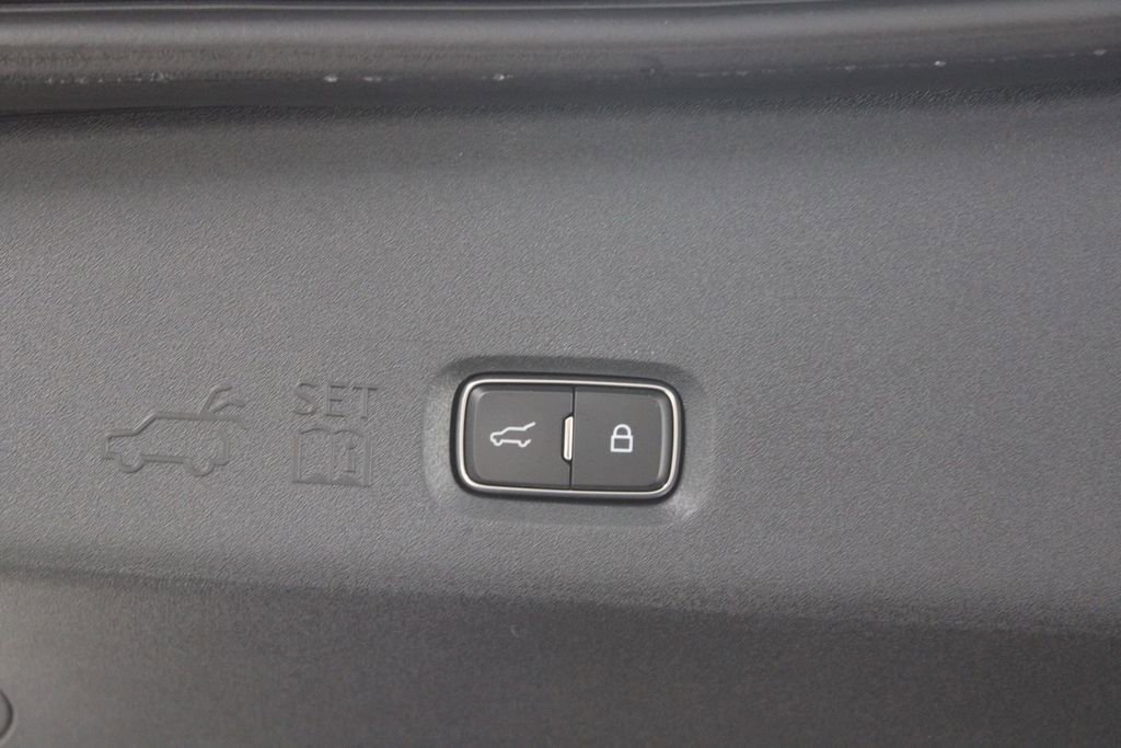 New 2026 Lincoln Navigator Reserve image 16