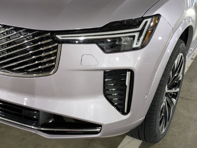 New 2026 Volvo XC90 T8 Plus w/ Protection Package AWD/4WD image 9
