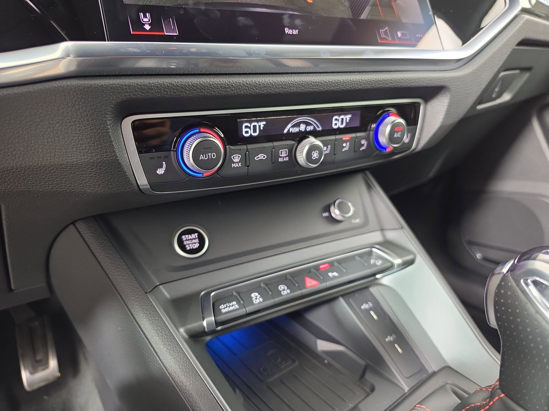 Certified 2025 Audi Q3 2.0T Premium Plus w/ Premium Plus Package AWD/4WD image 32