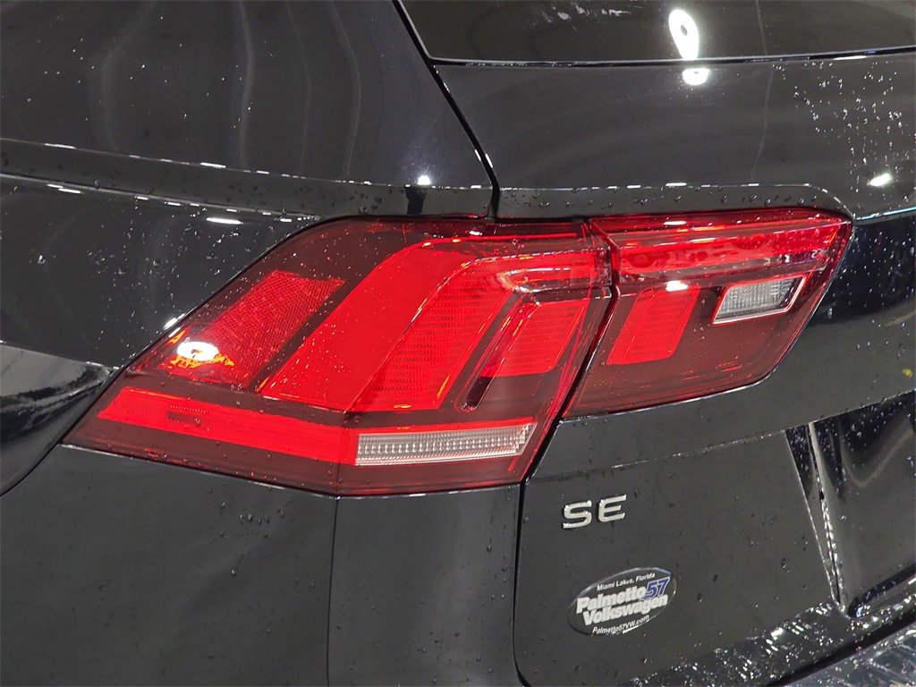Used 2024 Volkswagen Tiguan SE R-Line image 32