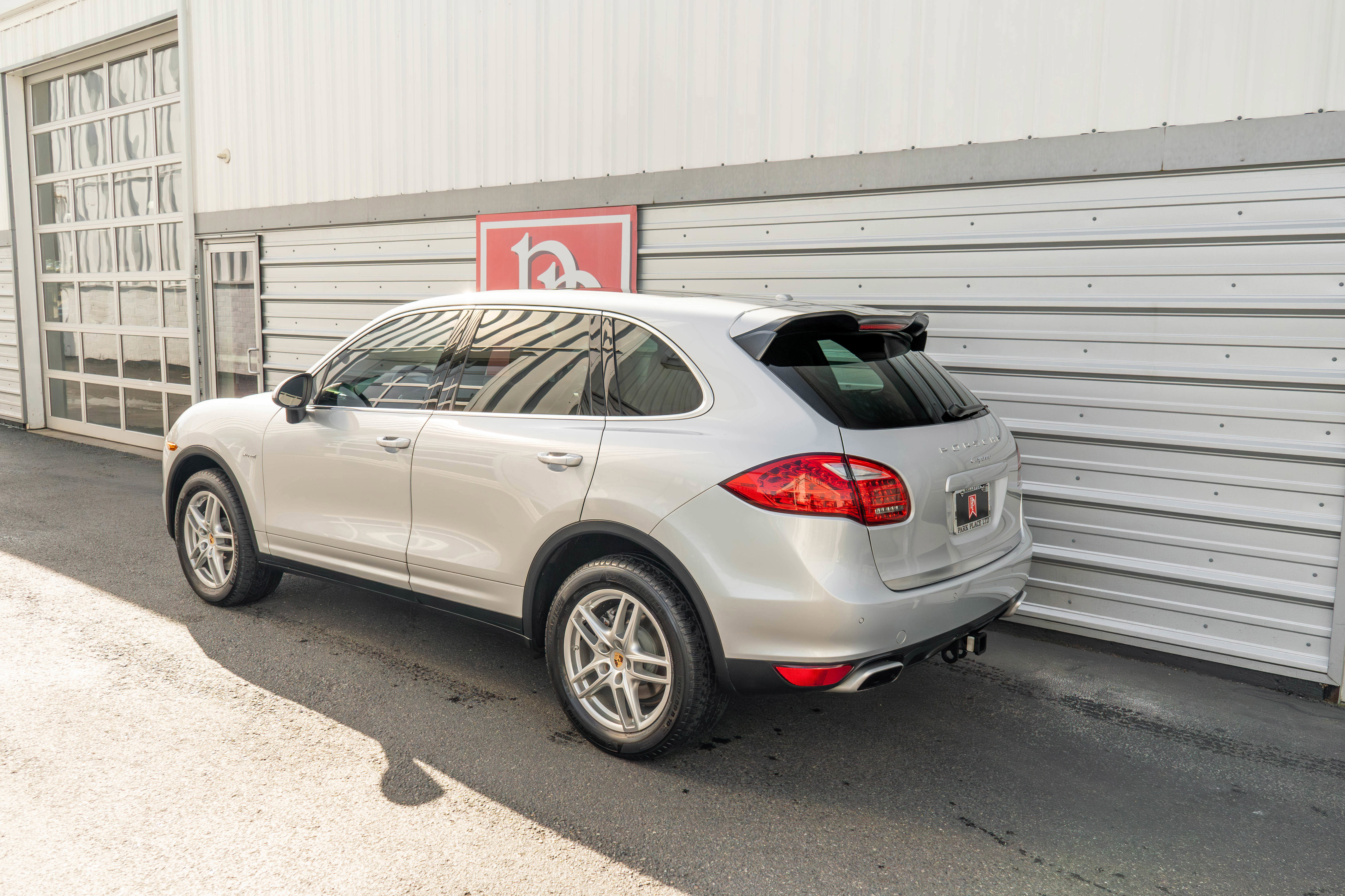 Used 2013 Porsche Cayenne Diesel AWD/4WD image 40