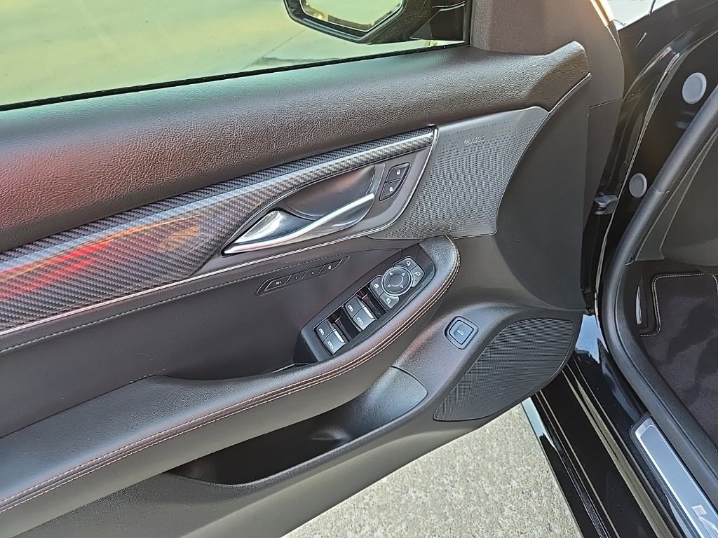 Used 2026 Cadillac CT5 V w/ LPO, ONYX Package image 32