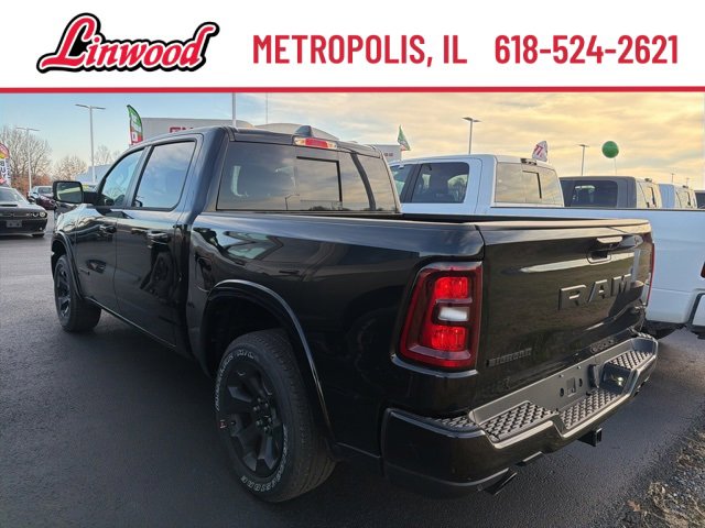 New 2026 RAM 1500 4x4 Crew Cab image 3