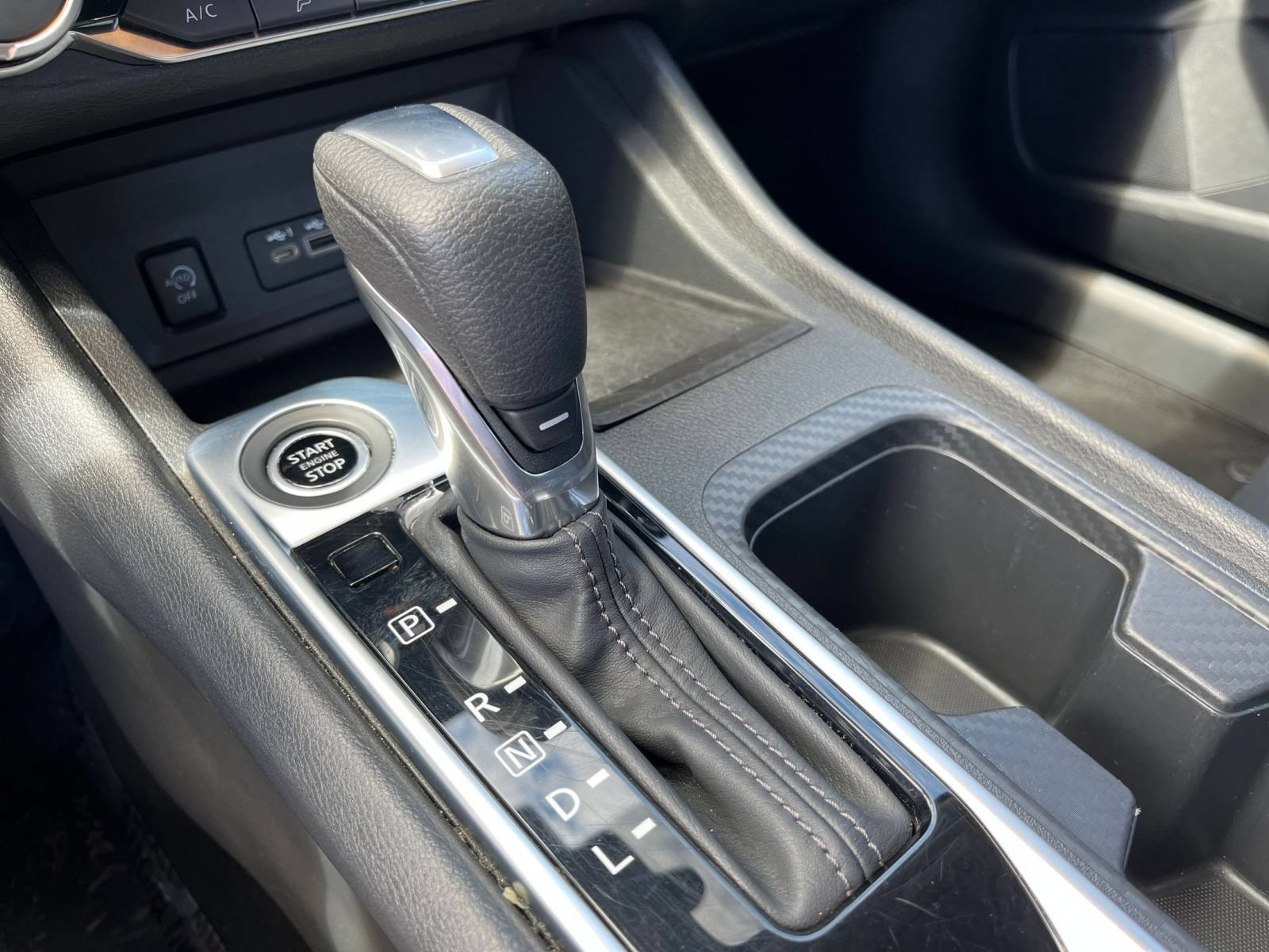 Used 2025 Nissan Sentra SV FWD image 36