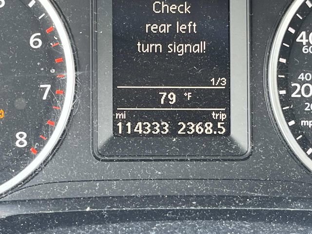 Used 2015 Volkswagen Tiguan S image 34