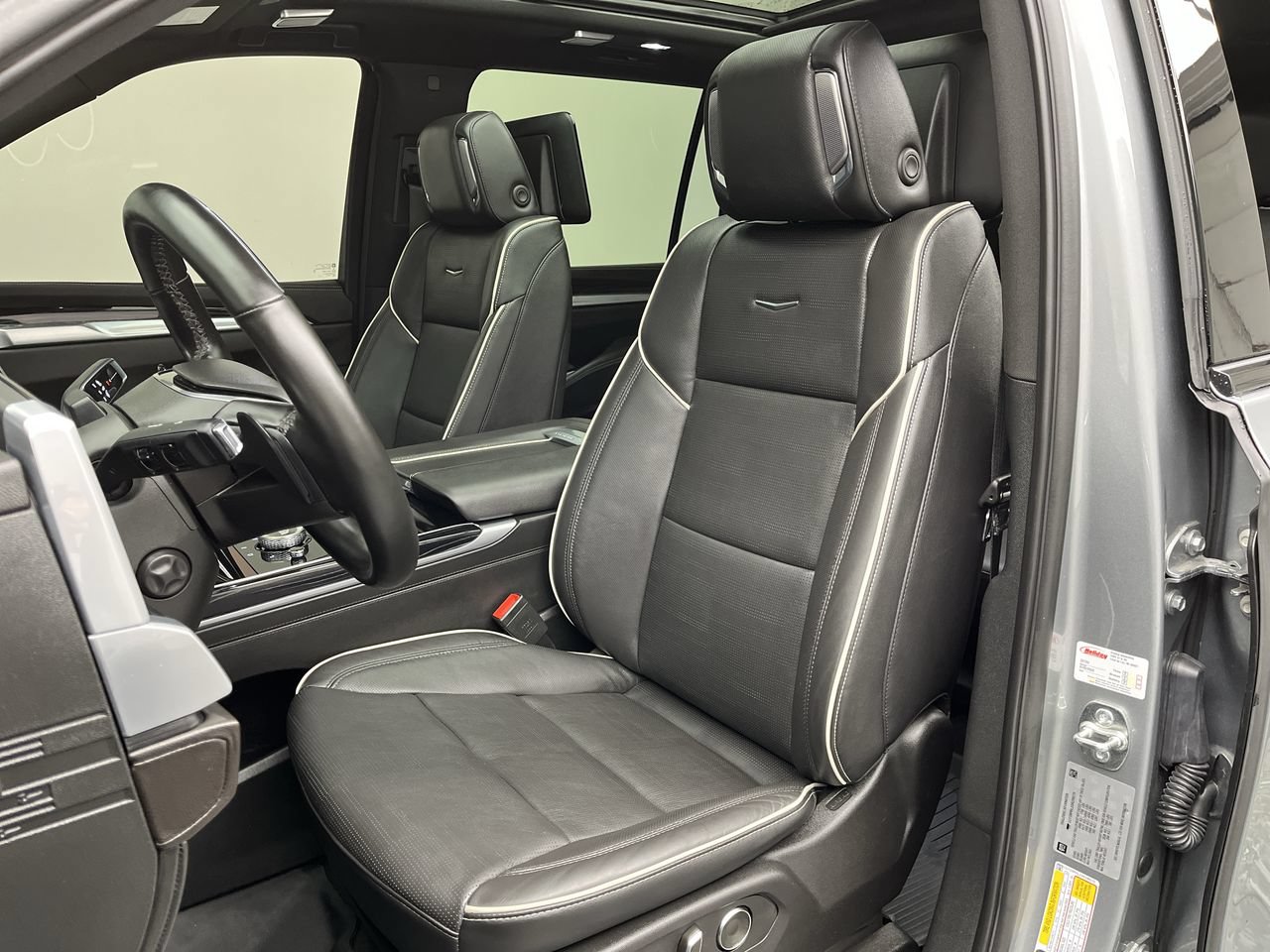 Certified 2025 Cadillac Escalade ESV Sport w/ Touring Package AWD/4WD image 13