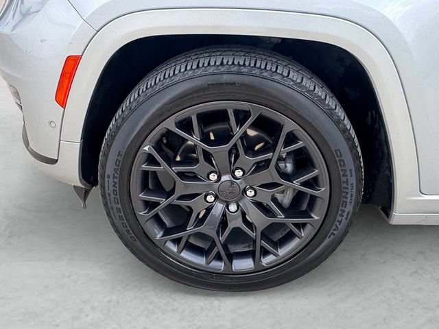 Used 2025 Jeep Grand Cherokee L Summit w/ Obsidian Package AWD/4WD image 23