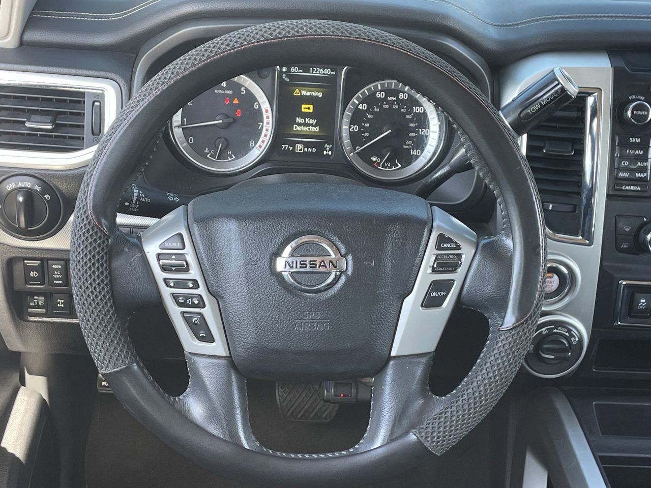 Used 2017 Nissan Titan PRO-4X AWD/4WD image 18