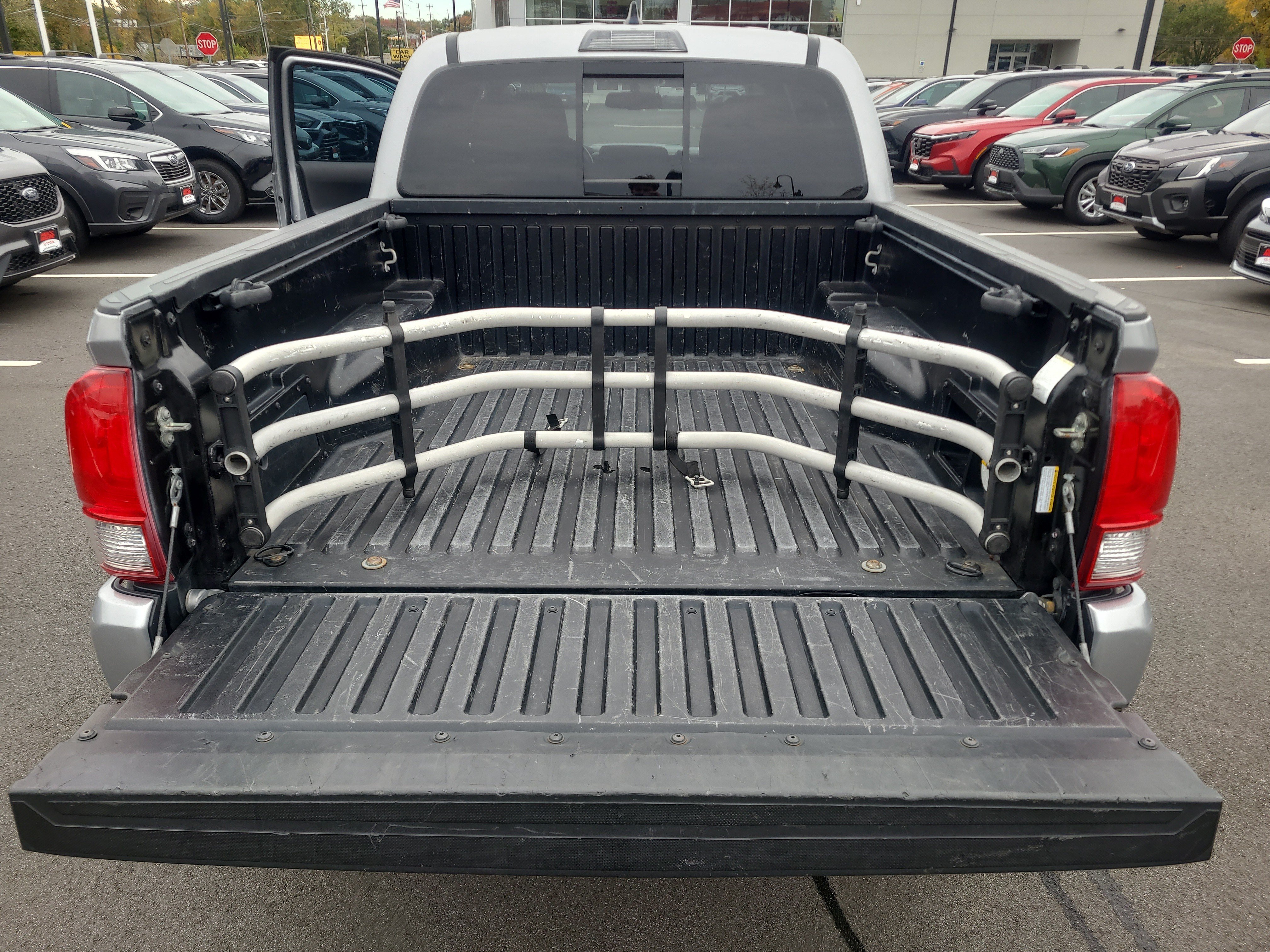 Used 2017 Toyota Tacoma TRD Sport w/ Exterior Package AWD/4WD image 29