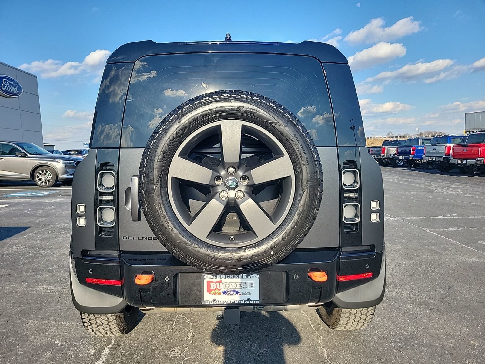 Used 2024 Land Rover Defender 110 X image 5