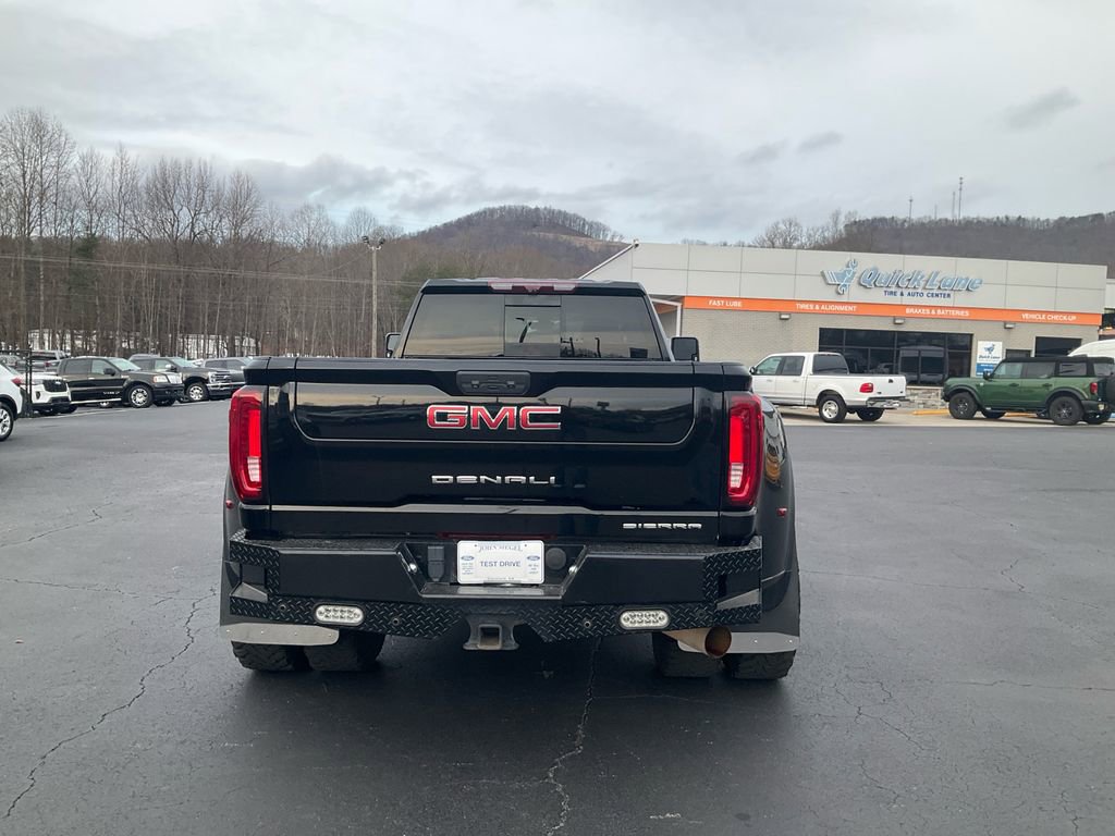 Used 2022 GMC Sierra 3500 Denali w/ Denali Ultimate Package image 6