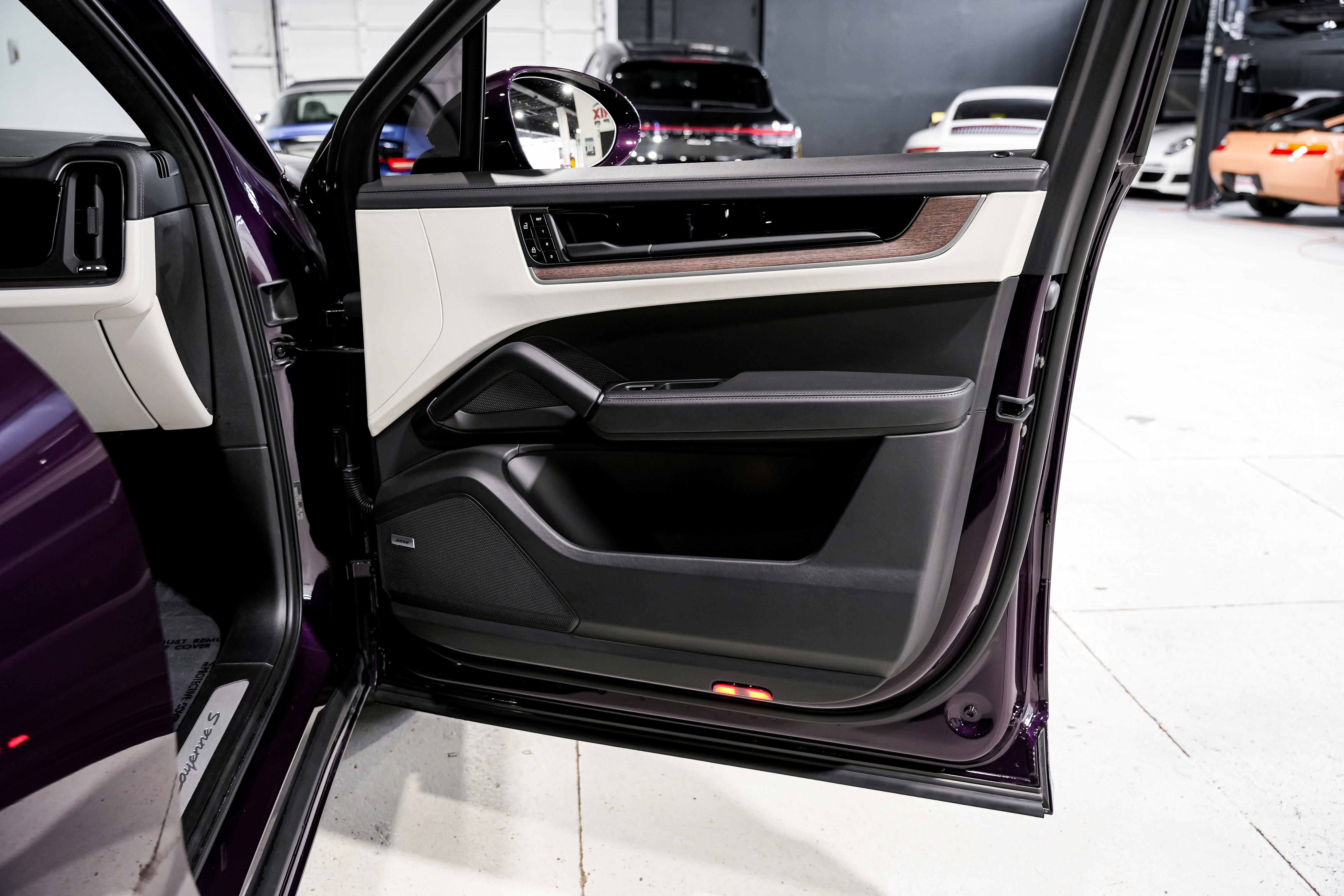 Used 2024 Porsche Cayenne S image 26