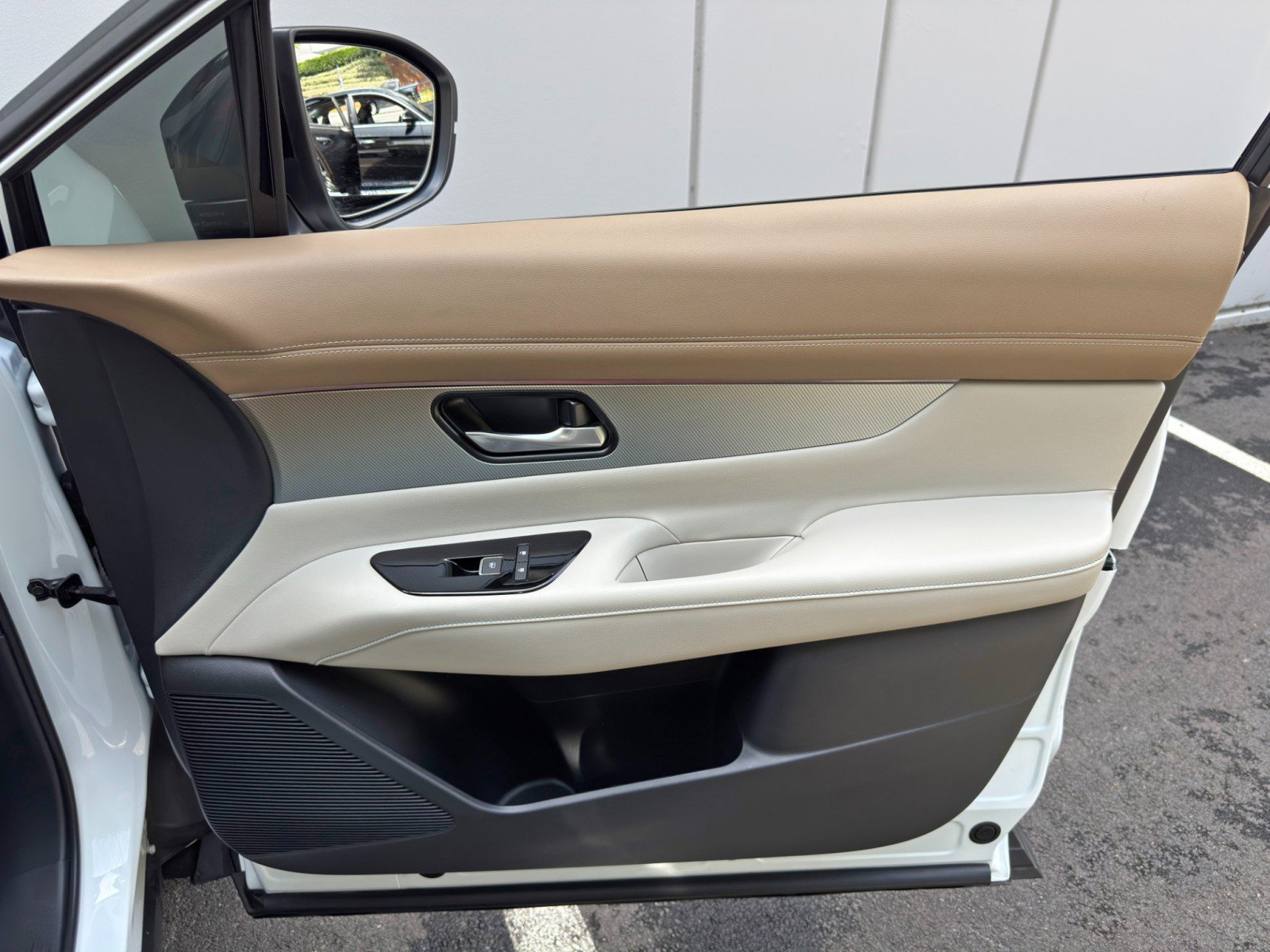 Used 2025 Nissan Murano Platinum w/ Cargo Package AWD/4WD image 44