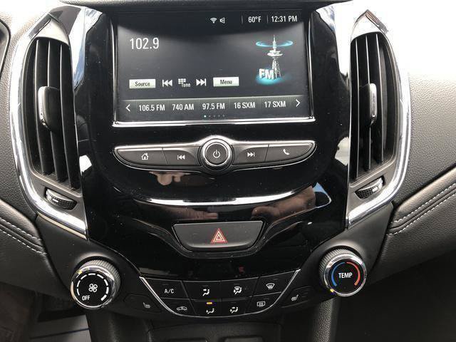 Used 2018 Chevrolet Cruze Premier FWD image 9