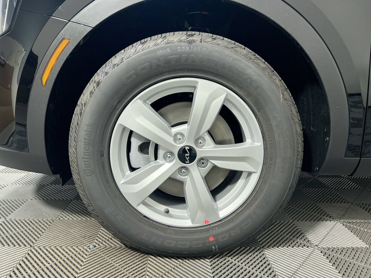 New 2026 Kia Sorento LX FWD image 13