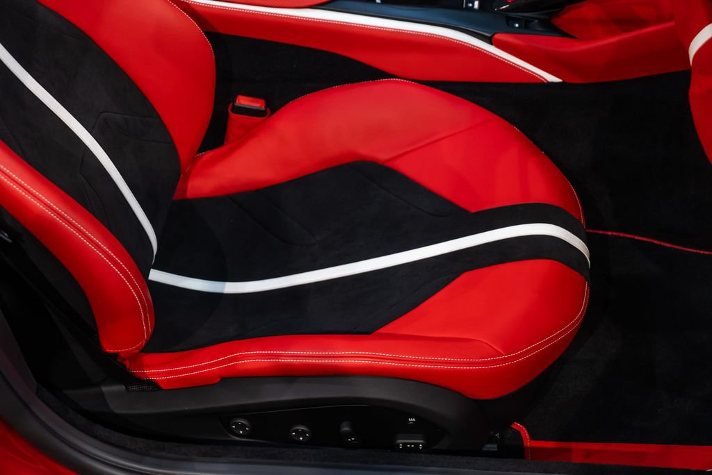 Certified 2021 Ferrari 812 GTS RWD image 30