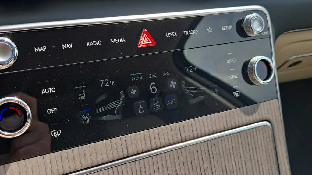 New 2027 Genesis GV80 2.5T Prestige AWD/4WD image 24