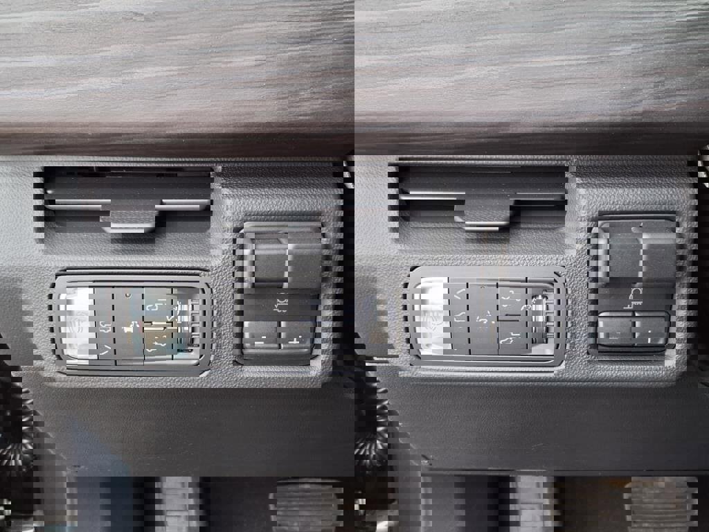 New 2025 GMC Sierra EV Denali image 17