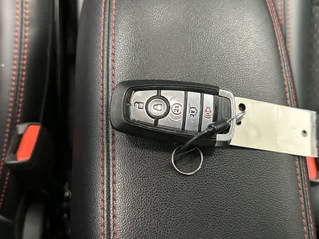 Used 2025 Ford Escape ST-Line Select AWD/4WD image 32