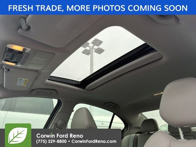 Used 2015 Acura TLX w/ Technology Package FWD image 17