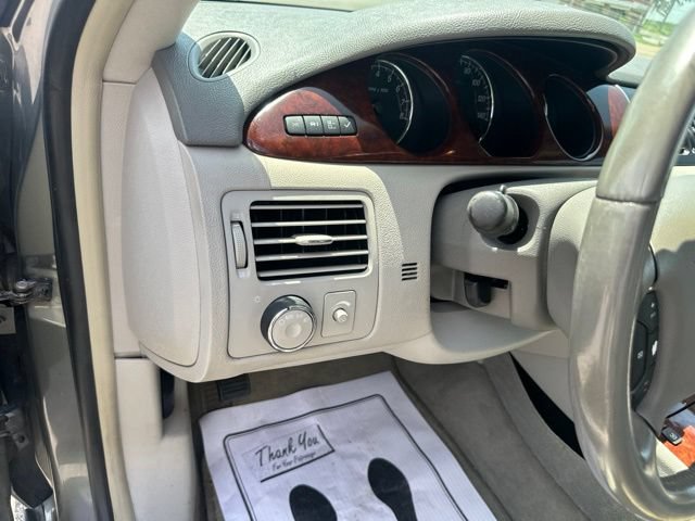Used 2006 Buick Lucerne CXL w/ Luxury Package FWD image 29
