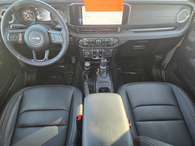 Used 2025 Jeep Gladiator Sport image 11