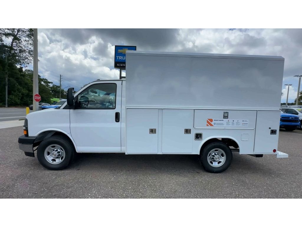 New 2025 Chevrolet Express 3500 w/ Power Convenience Package image 5