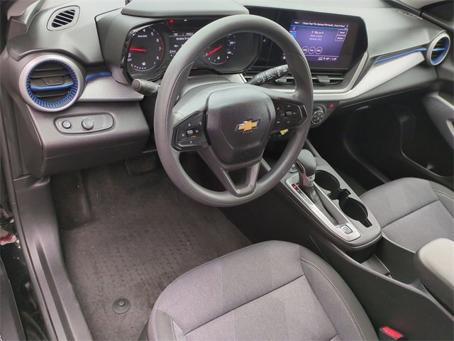 Used 2024 Chevrolet Trax LS image 11