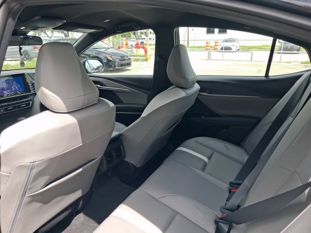 Used 2026 Toyota Camry SE FWD image 5