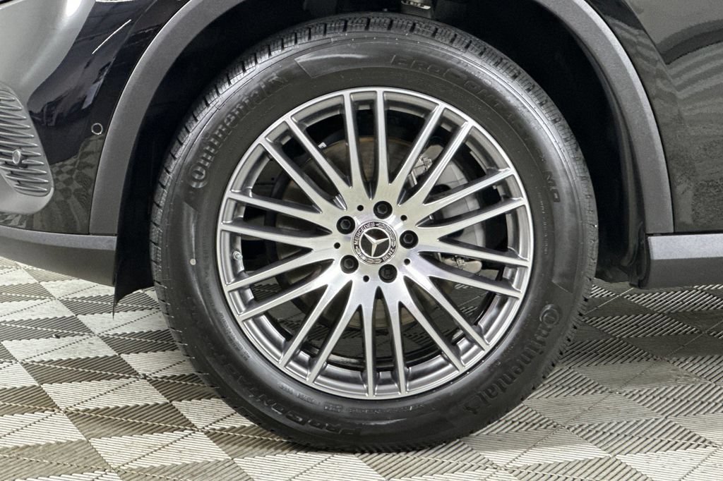 Certified 2026 Mercedes-Benz GLC 300 image 34