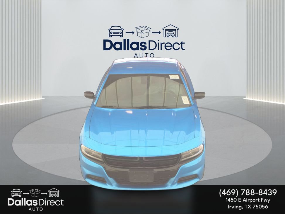 Used 2019 Dodge Charger SXT w/ Blacktop Package RWD image 3