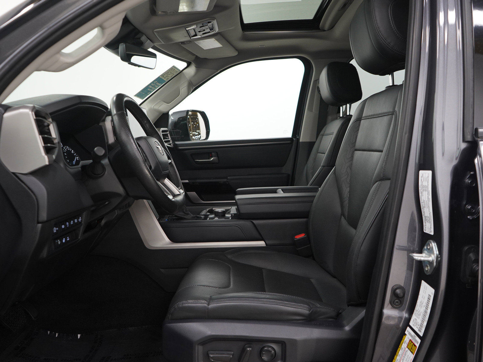 Used 2022 Toyota Tundra Limited AWD/4WD image 25