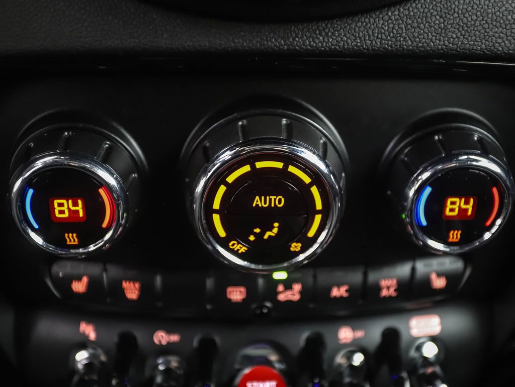 Used 2022 MINI Cooper Clubman John Cooper Works image 19