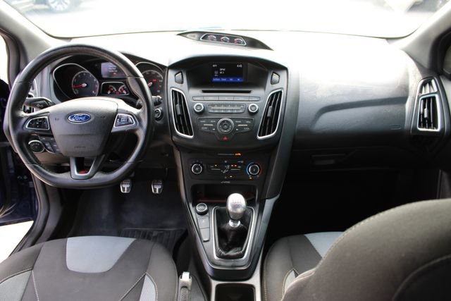 Used 2016 Ford Focus ST FWD image 16
