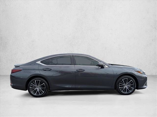 Used 2025 Lexus ES 300h w/ Premium Package image 4