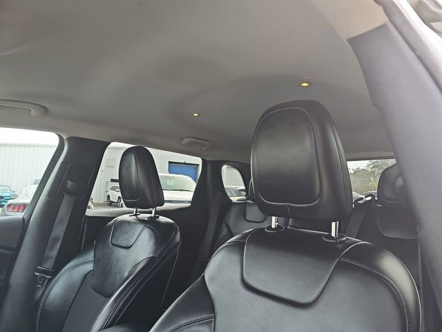 Used 2019 Jeep Cherokee Latitude Plus image 15